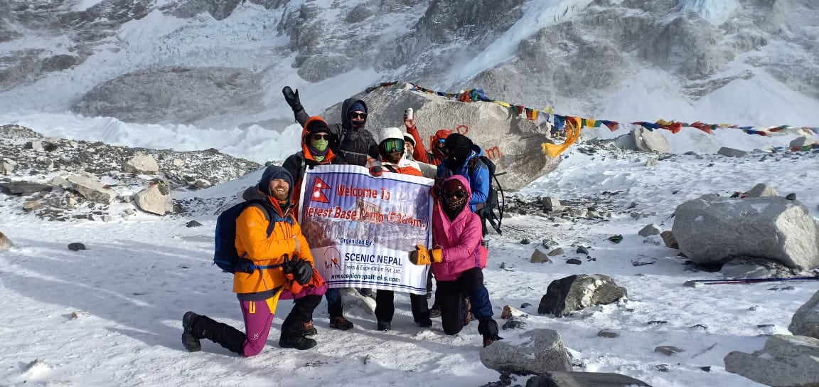 hiking to everest base camp 